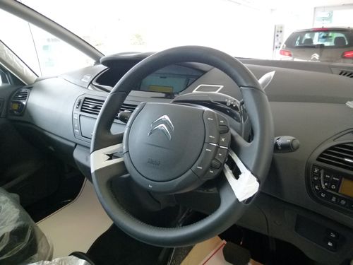 ★C4Picasso Limited Style がショールームにやってきました★